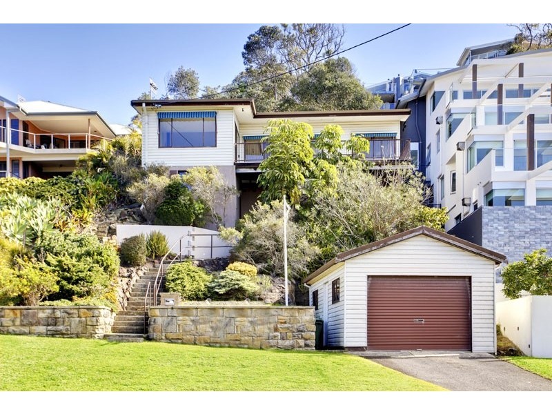 152 Avoca Dr, Avoca Beach NSW 2251