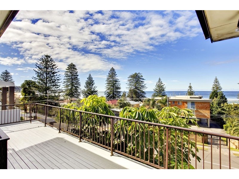 152 Avoca Dr, Avoca Beach NSW 2251