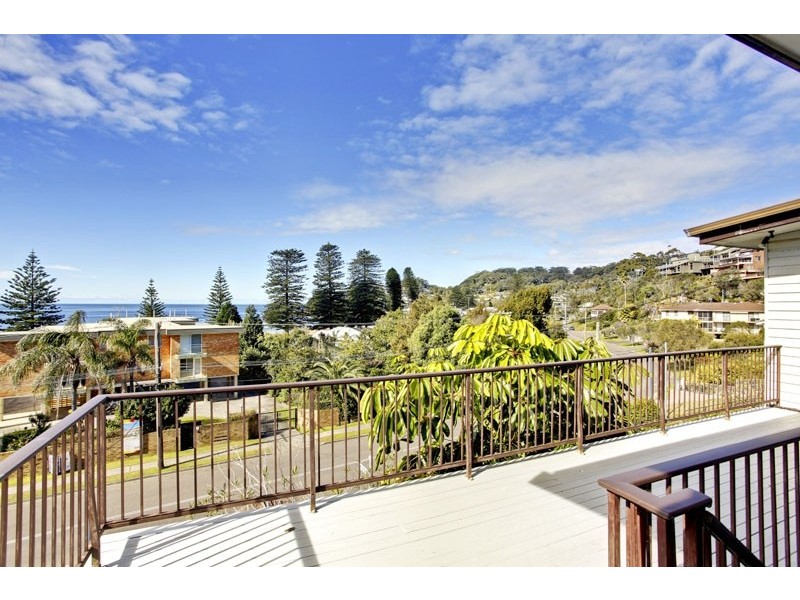 152 Avoca Dr, Avoca Beach NSW 2251