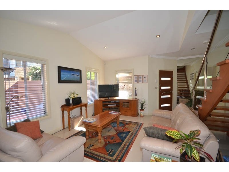 4/201 The Round Drive, Avoca Beach NSW 2251