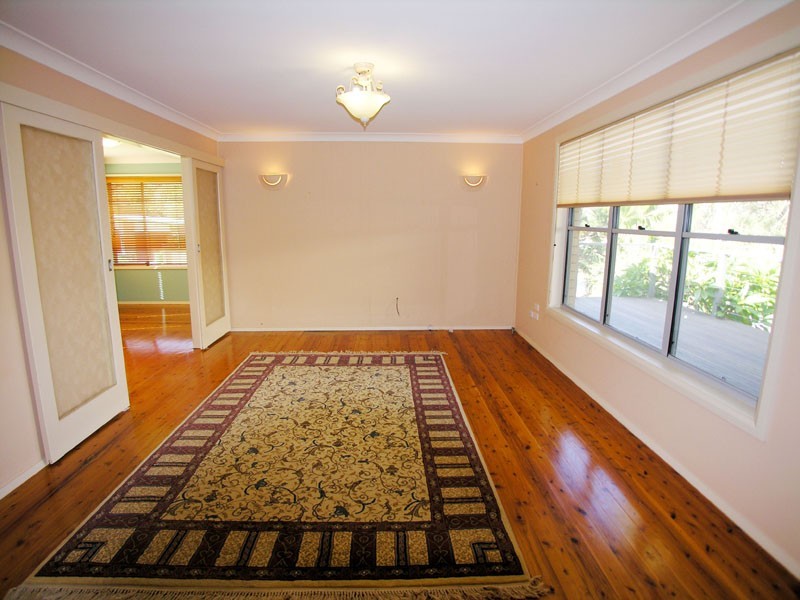 1 FIESTA CRESCENT, Copacabana NSW 2251