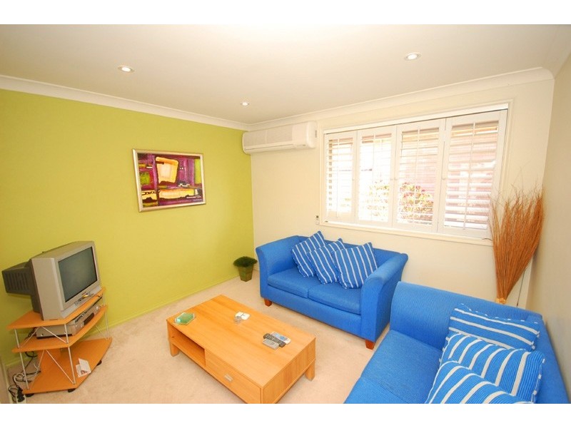 2/7 Smillie Avenue, Terrigal NSW 2260