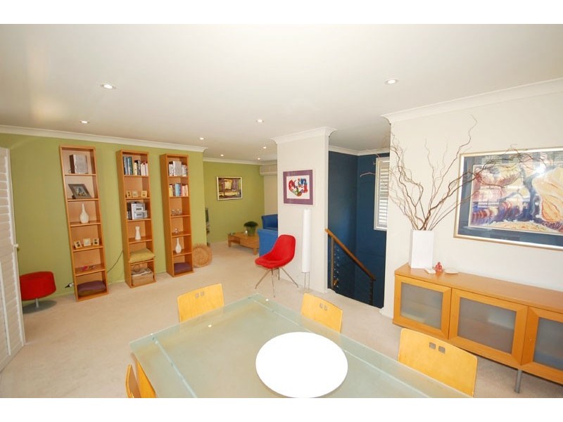 2/7 Smillie Avenue, Terrigal NSW 2260