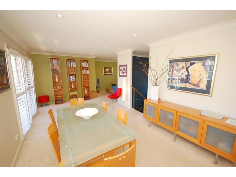 2/7 Smillie Avenue, Terrigal NSW 2260