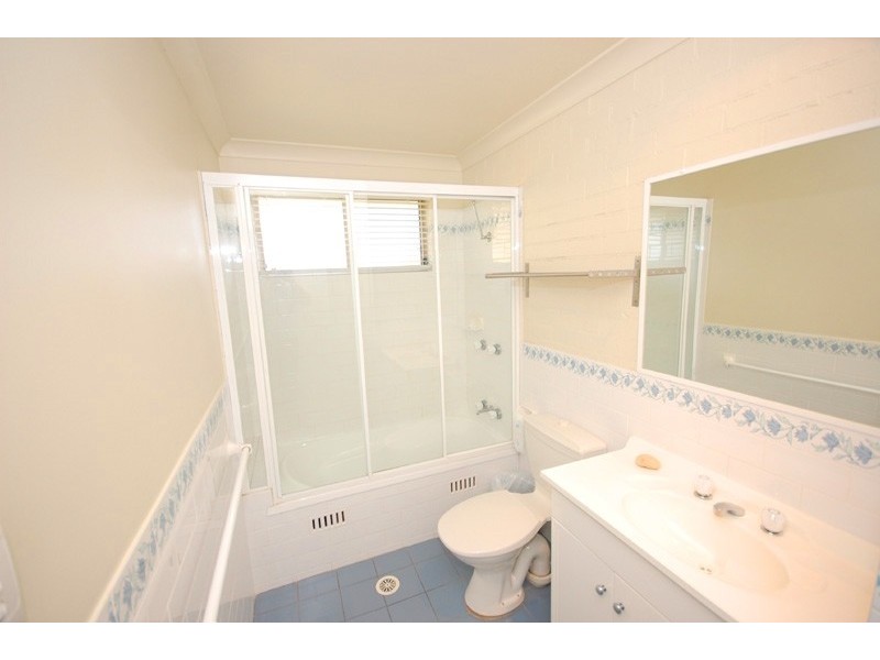 2/7 Smillie Avenue, Terrigal NSW 2260