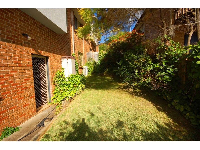 2/7 Smillie Avenue, Terrigal NSW 2260