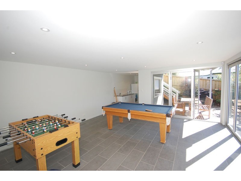 89 Hillside Rd, Avoca Beach NSW 2251