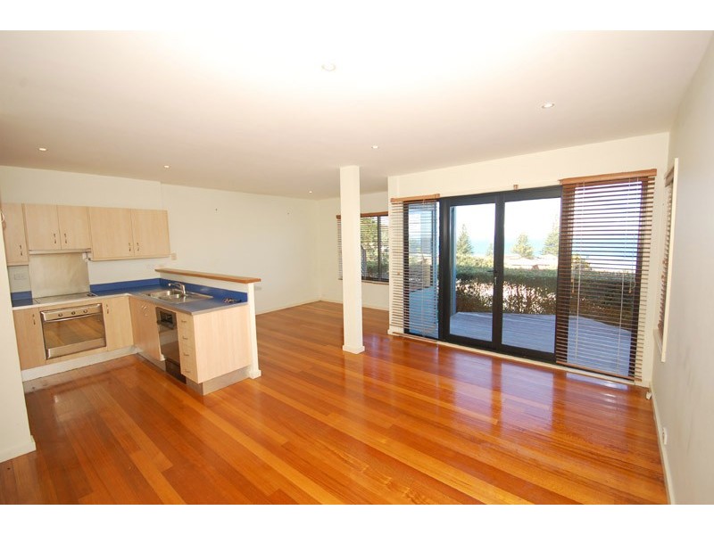 3/38 Tramway Road, North Avoca NSW 2260