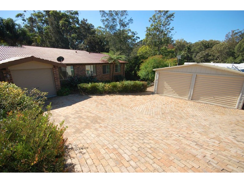 153 The Round Drive, Avoca Beach NSW 2251