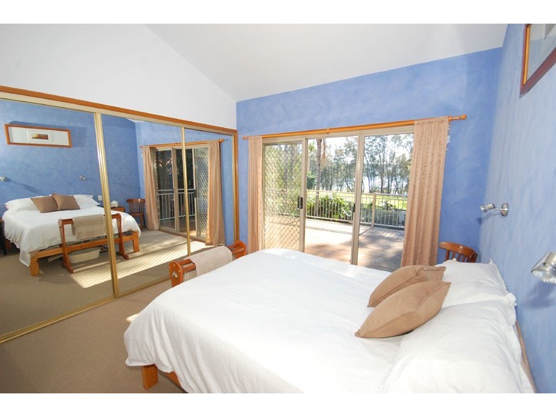 153 The Round Drive, Avoca Beach NSW 2251