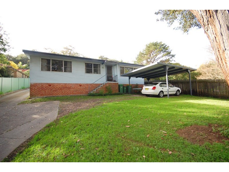 90 The Round Drive, Avoca Beach NSW 2251