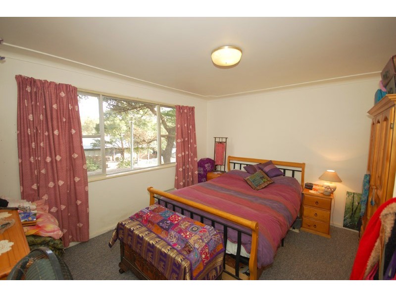 90 The Round Drive, Avoca Beach NSW 2251