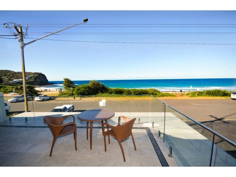 2/220 Del Monte Pl, Copacabana NSW 2251