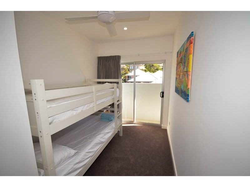 2/220 Del Monte Pl, Copacabana NSW 2251