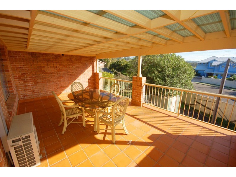 2/24 Pacific Street, Terrigal NSW 2260