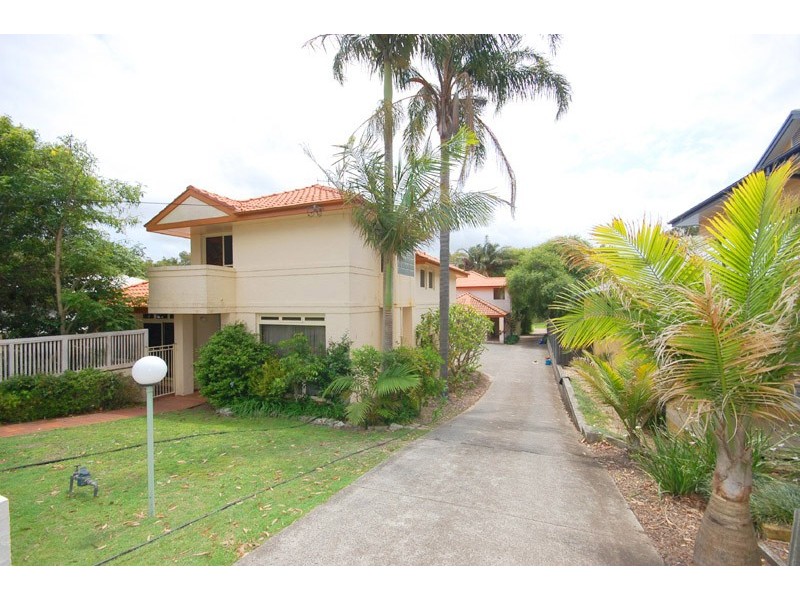 2/11 Tramway Road, North Avoca NSW 2260
