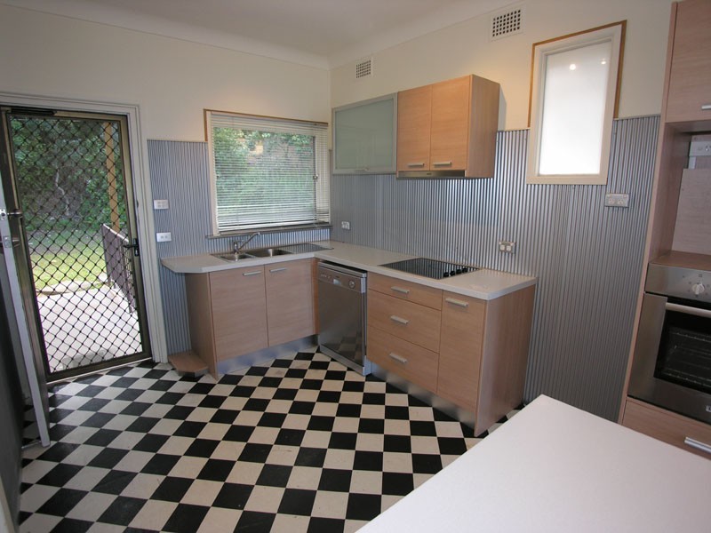 84 Copacabana Drive, Copacabana NSW 2251