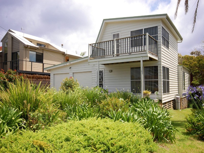 49 Circulo Drive, Copacabana NSW 2251