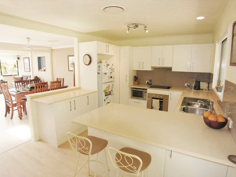 12 Birdland Close, Copacabana NSW 2251