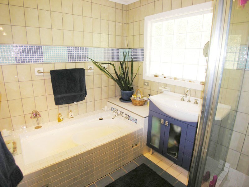 12 Birdland Close, Copacabana NSW 2251