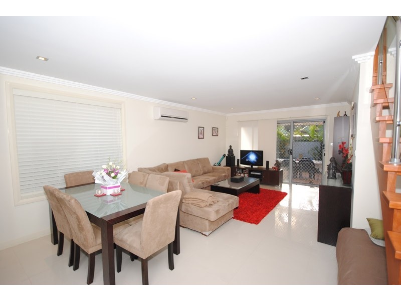 1/201 The Round Drive, Avoca Beach NSW 2251