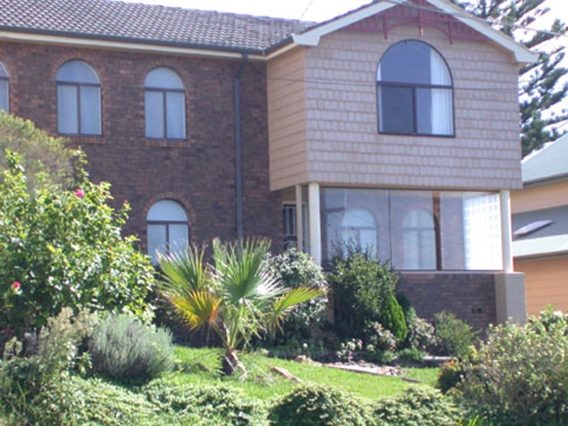 55 Circulo Drive, Copacabana NSW 2251