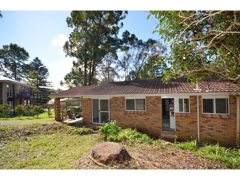 2 Clements Drive, Avoca Beach NSW 2251