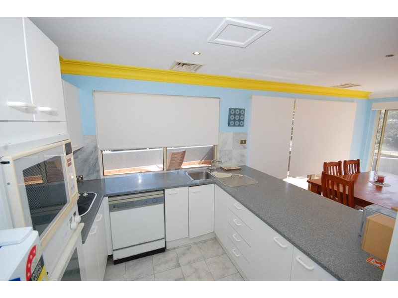 4/21 North Avoca Parade, North Avoca NSW 2260