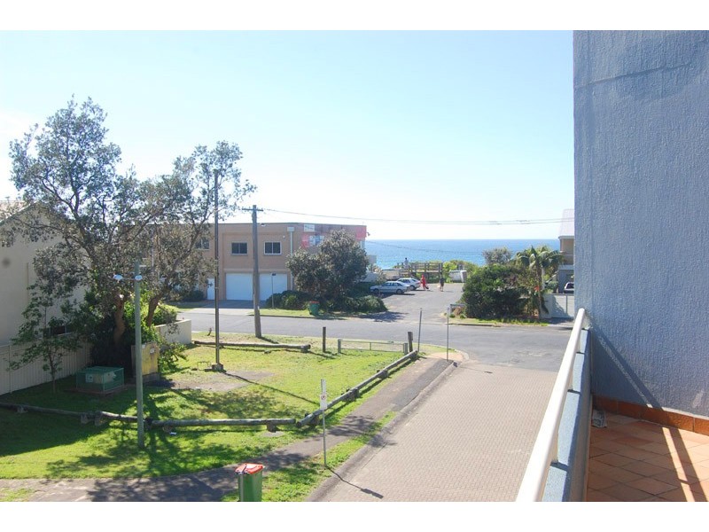 4/21 North Avoca Parade, North Avoca NSW 2260