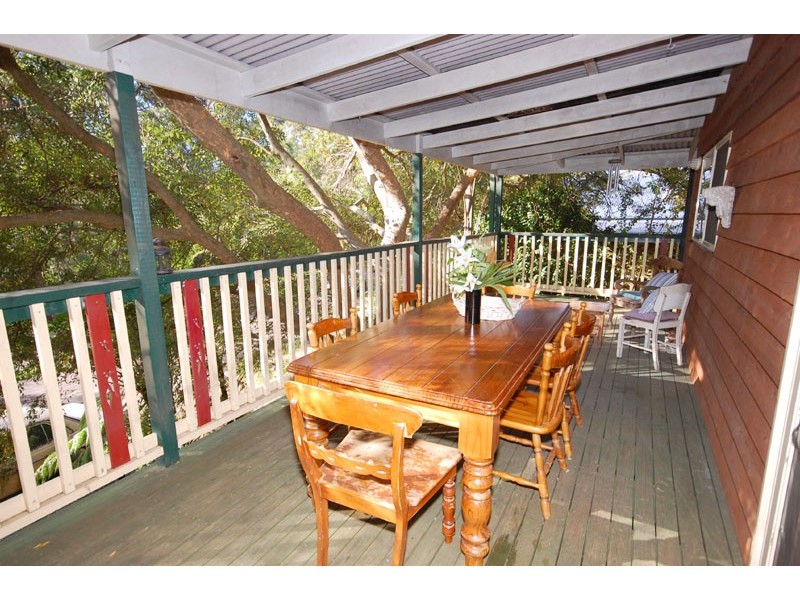 2 Lakeside Drive, Macmasters Beach NSW 2251