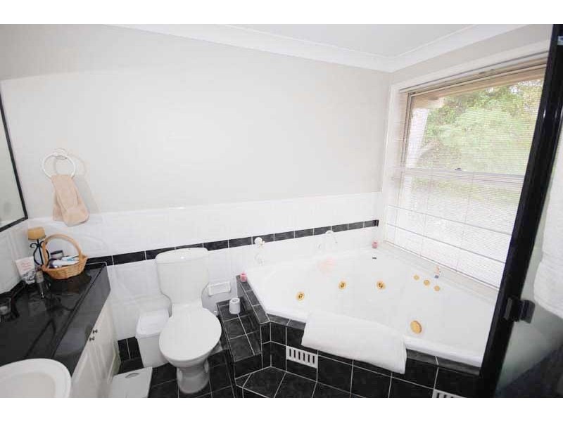 35 Hillside Rd, Avoca Beach NSW 2251