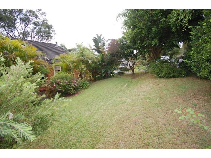 35 Hillside Rd, Avoca Beach NSW 2251