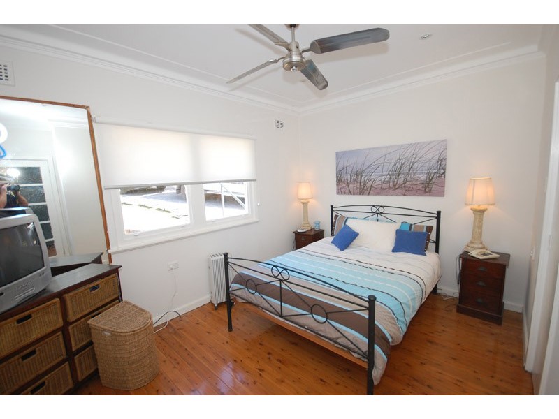 2 Austral Avenue, Avoca Beach NSW 2251