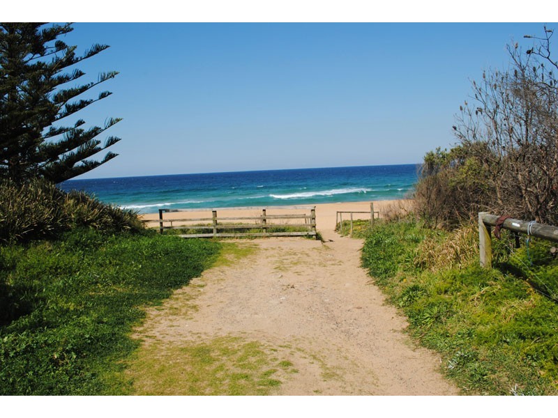 2/35 Ocean Street, North Avoca NSW 2260