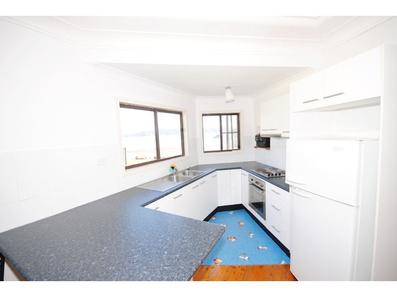 319 Avoca Drive, Green Point NSW 2251