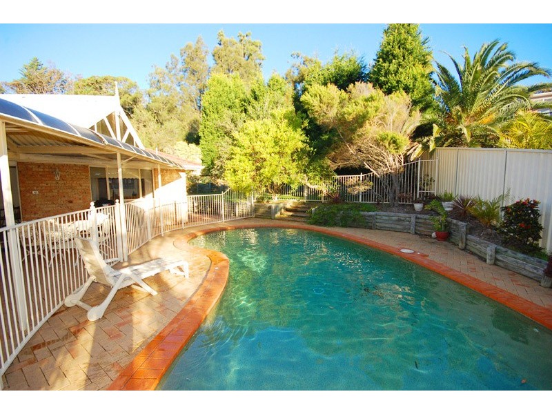 1 OCEANO STREET, Copacabana NSW 2251