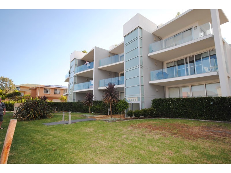 8/107 Ocean Parade, Blue Bay NSW 2261