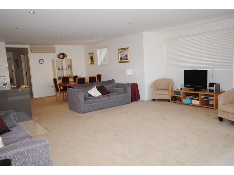 8/107 Ocean Parade, Blue Bay NSW 2261