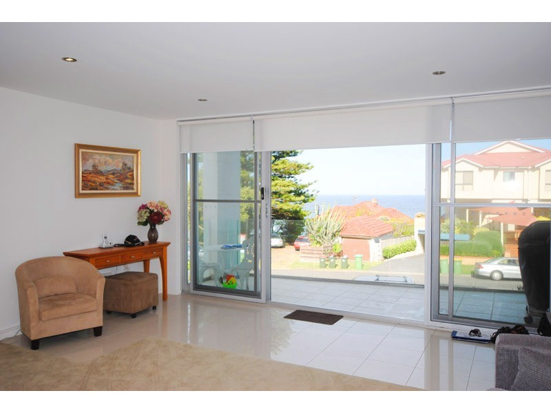 8/107 Ocean Parade, Blue Bay NSW 2261