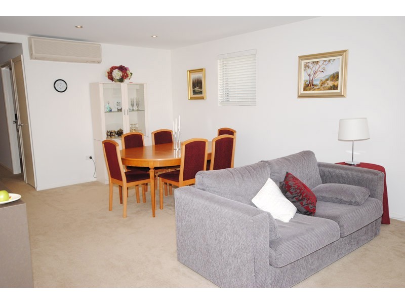 8/107 Ocean Parade, Blue Bay NSW 2261