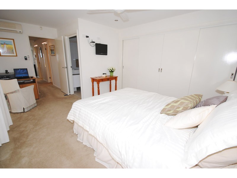 8/107 Ocean Parade, Blue Bay NSW 2261