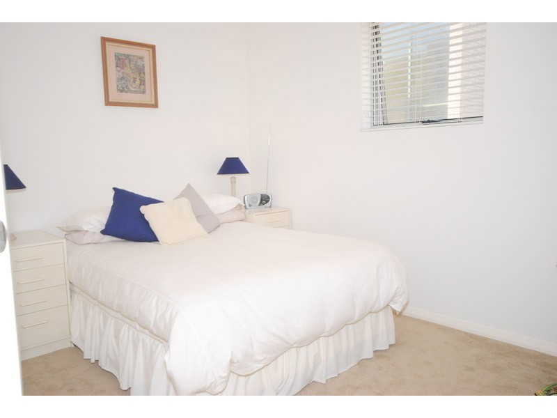 8/107 Ocean Parade, Blue Bay NSW 2261