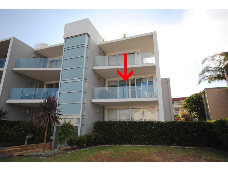 8/107 Ocean Parade, Blue Bay NSW 2261
