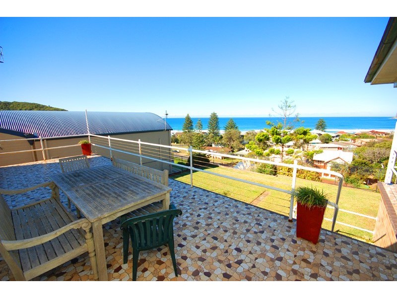 12 Tramway Road, North Avoca NSW 2260