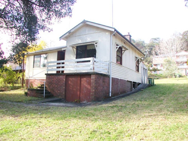 100 The Round Drive, Avoca Beach NSW 2251