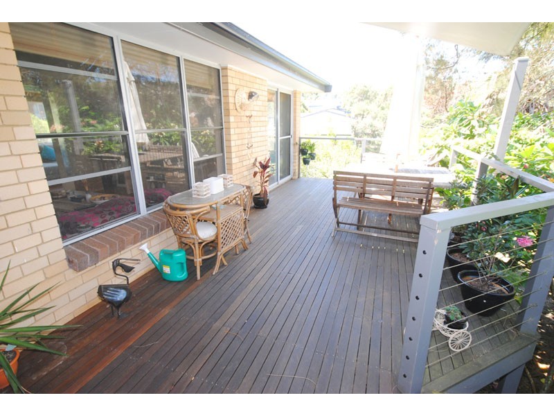 1 Fiesta Crescent, Copacabana NSW 2251