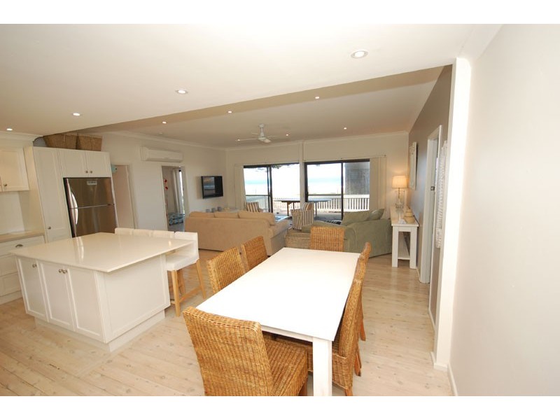 141 Avoca Drive, Avoca Beach NSW 2251