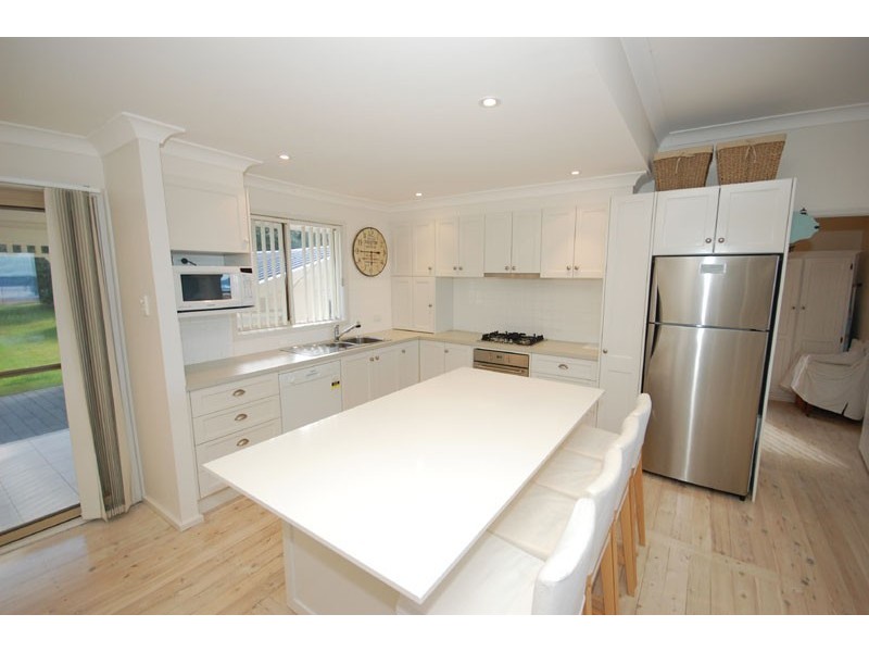 141 Avoca Drive, Avoca Beach NSW 2251