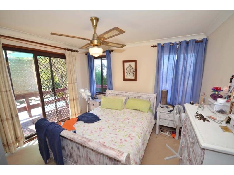 8 Circulo Drive, Copacabana NSW 2251