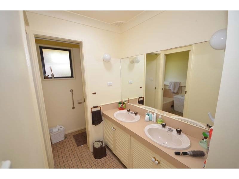 8 Circulo Drive, Copacabana NSW 2251